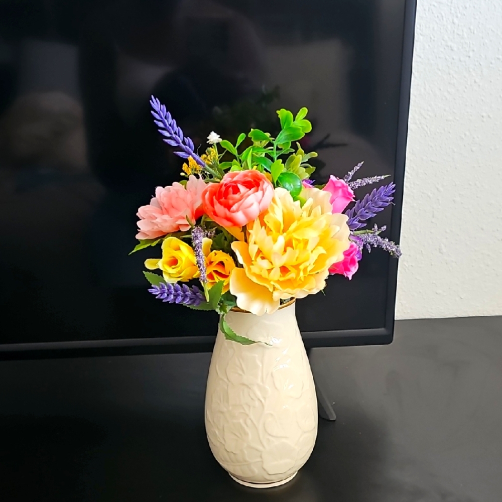 LENOX CREAM VASE Elegant Cream Vase with Colorful Artificial Flowers